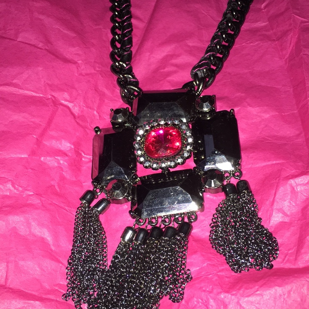 Necklace - Picture 2 of 3